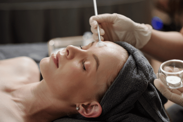 medical facials chemical peels Top 6 facts Vancouver Medical clinic Texture pores shedding Natural safety skincare active acids red carpet BHA peel